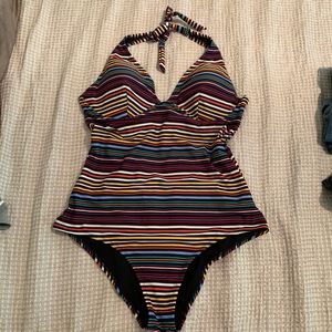 NWOT ON swimsuit